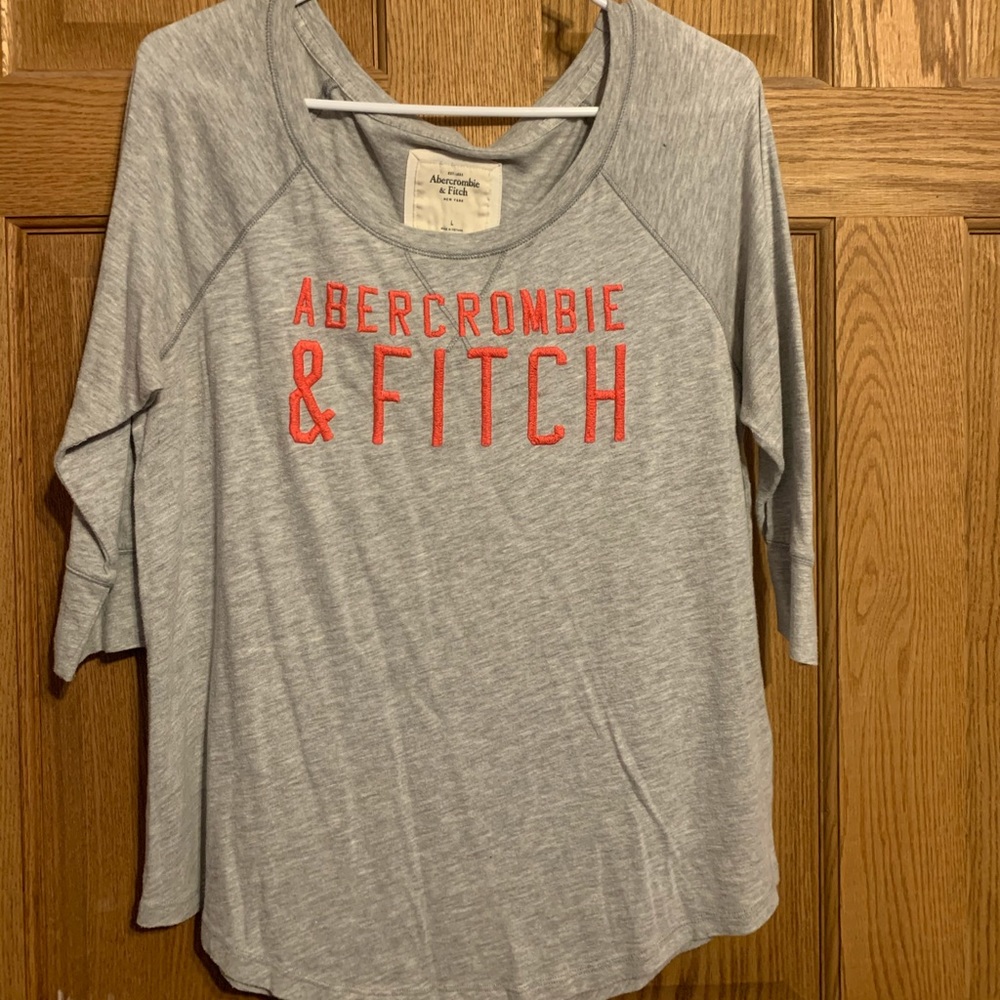 3/4 sleeve t-shirt